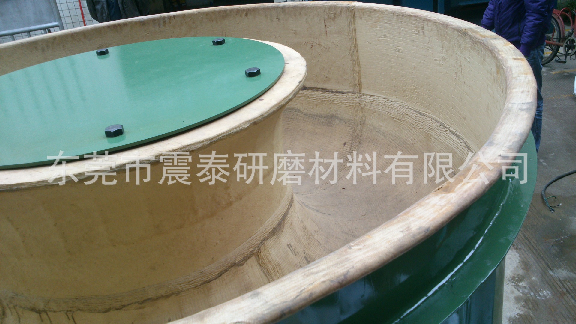 1500L大型振動研磨機