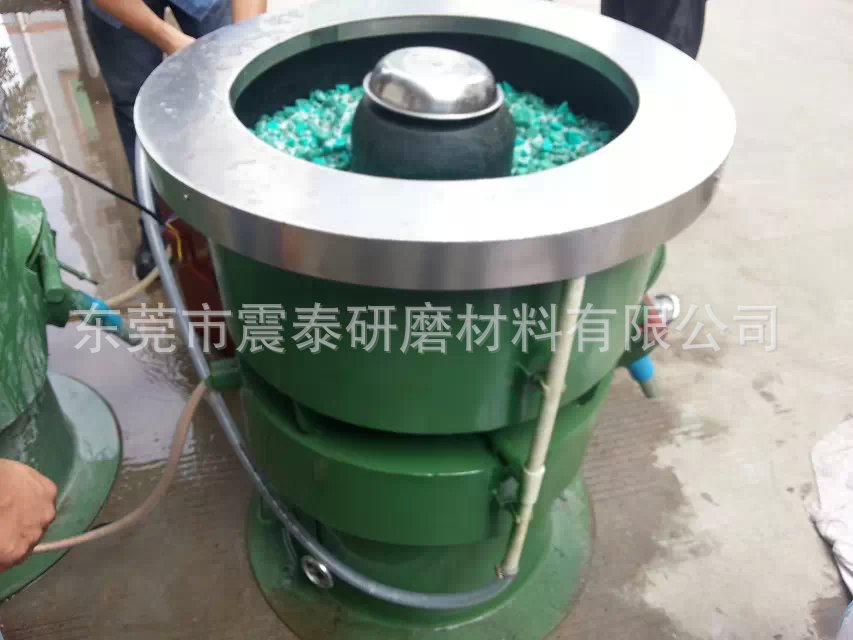 振動研磨機帶自動加水清洗功能