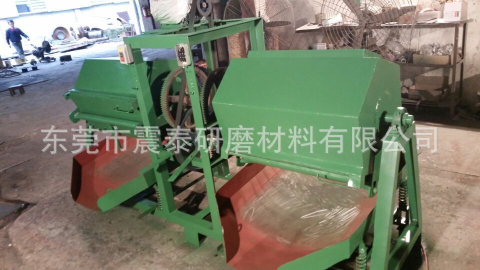 滾桶研磨機(jī)帶自動(dòng)選料